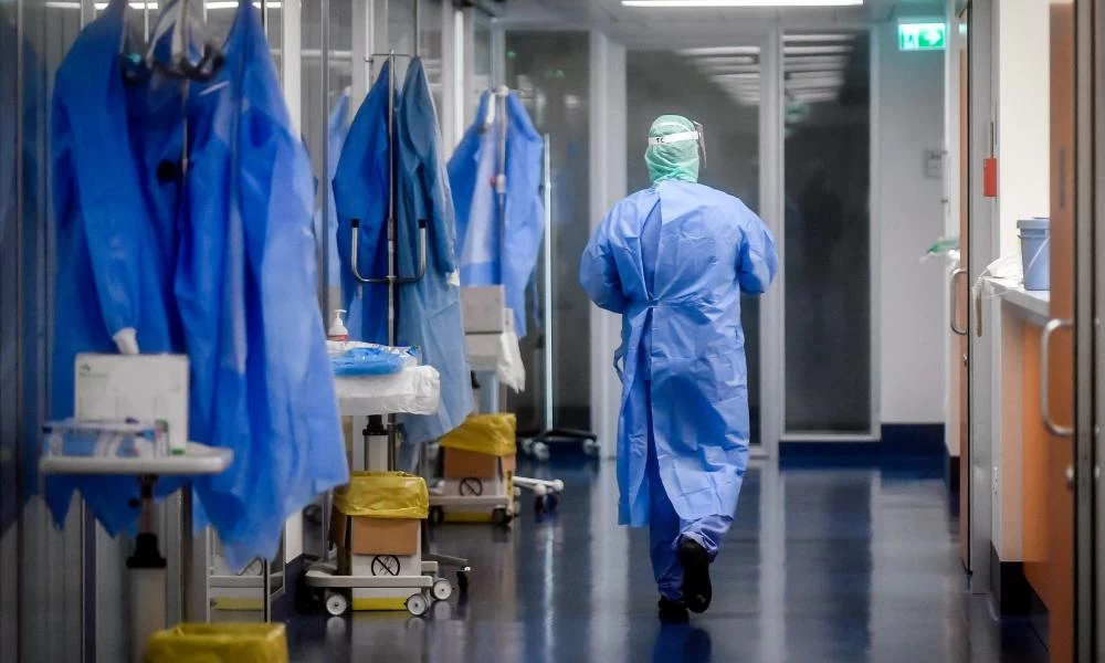 Έφθασαν οι ενισχύσεις: Στην Ελλάδα οι 5 τόνοι χλωροκίνης από την Ινδία - Έχει ξεκινήσει η παραγωγή φαρμάκου